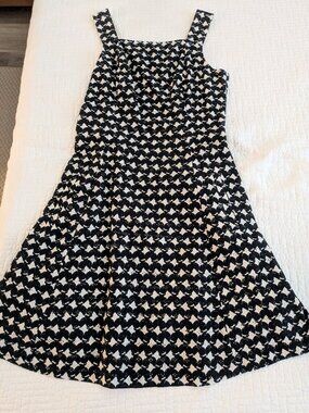 Theory sleeveless eyelet dress size 6 navy and white